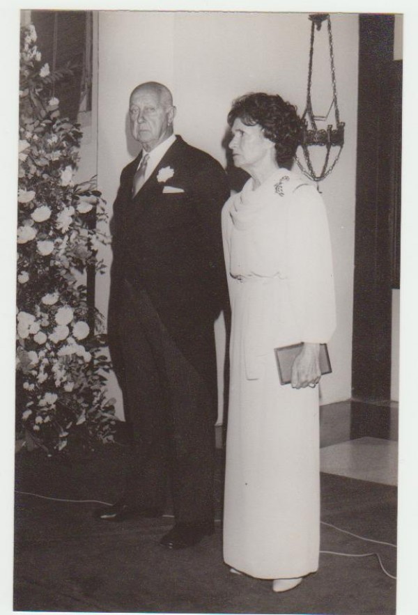Enrique Hughes y Josefina Guerein (en el casamiento de su hijo Enrique con Graciela CÃ¡nepa, 17 de mayo de1984)